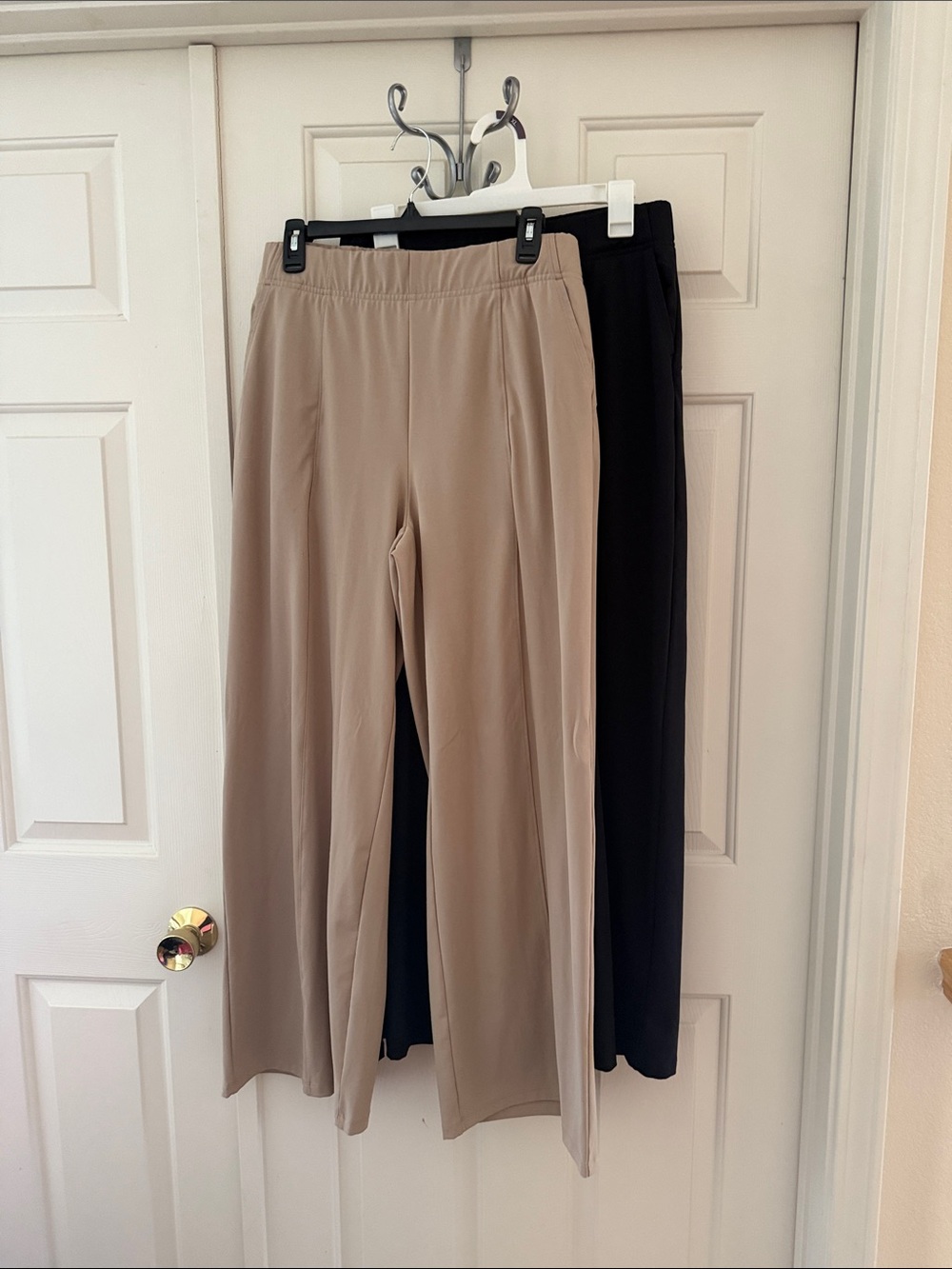 Old Navy Wide-Leg Elastic Waist Pants - Black & Taupe
